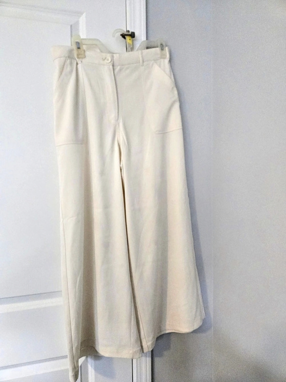 Max Studio Wide Leg Pants in White Size Large